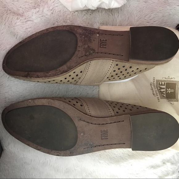 FRYE TERRI PERF GORE MULE 9.5 ASH - Picture 4 of 6